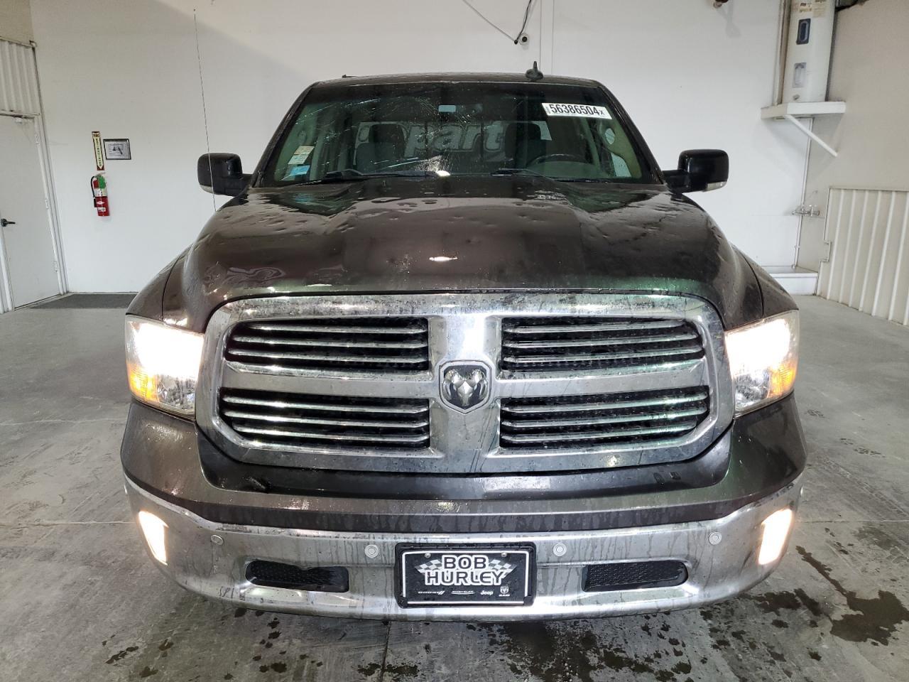 2017 RAM 1500 SLT - Image 5