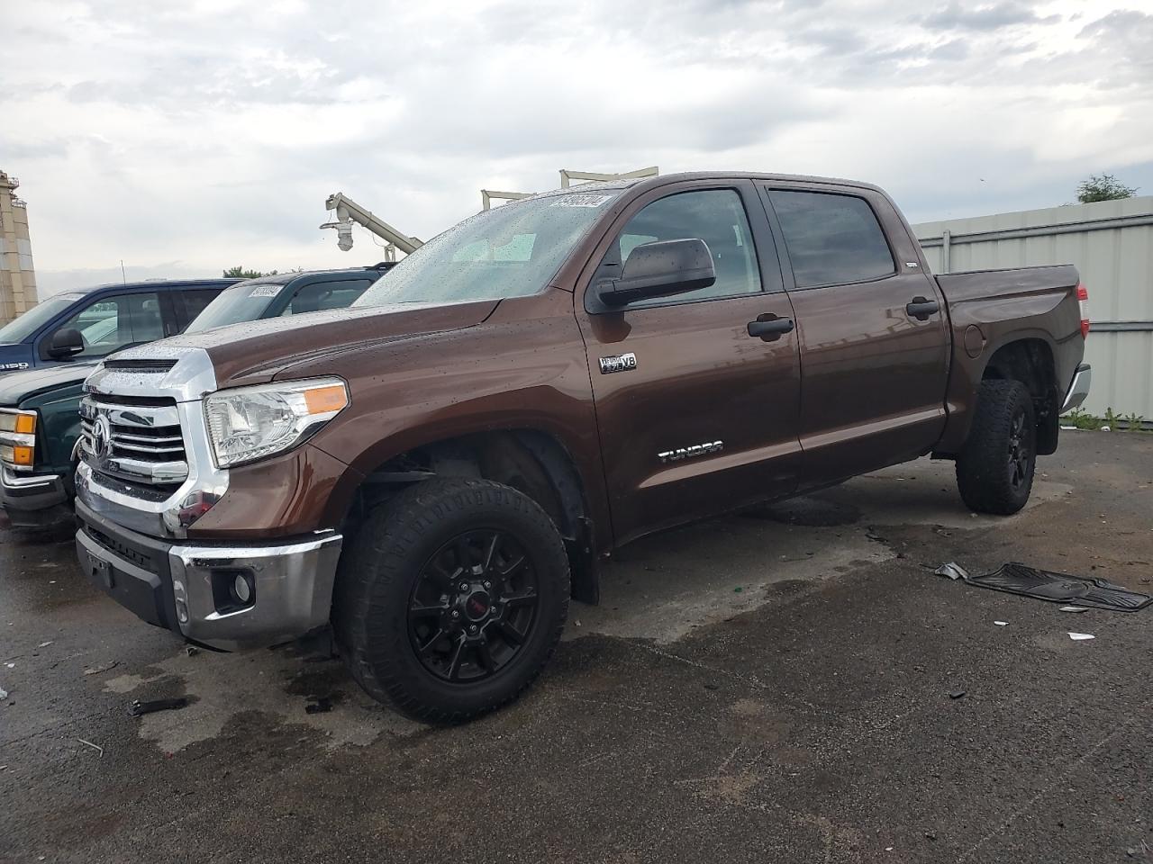 2017 TOYOTA TUNDRA CRE car image