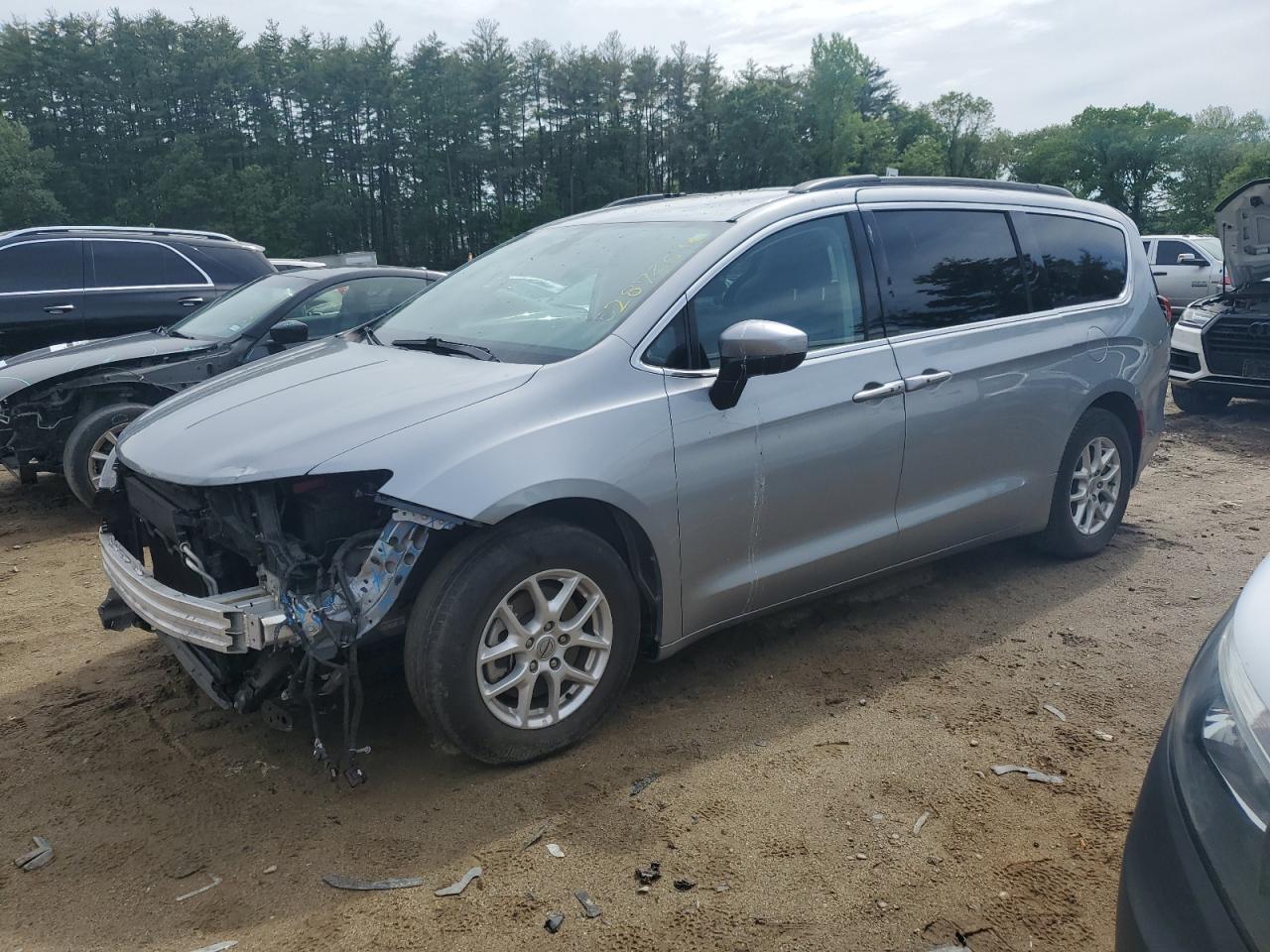 2021 CHRYSLER VOYAGER LX car image