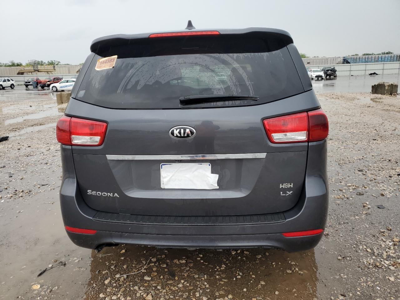 2017 KIA SEDONA LX - Фото 6