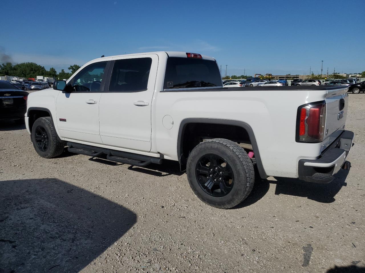 2018 GMC SIERRA K15 - Image 2