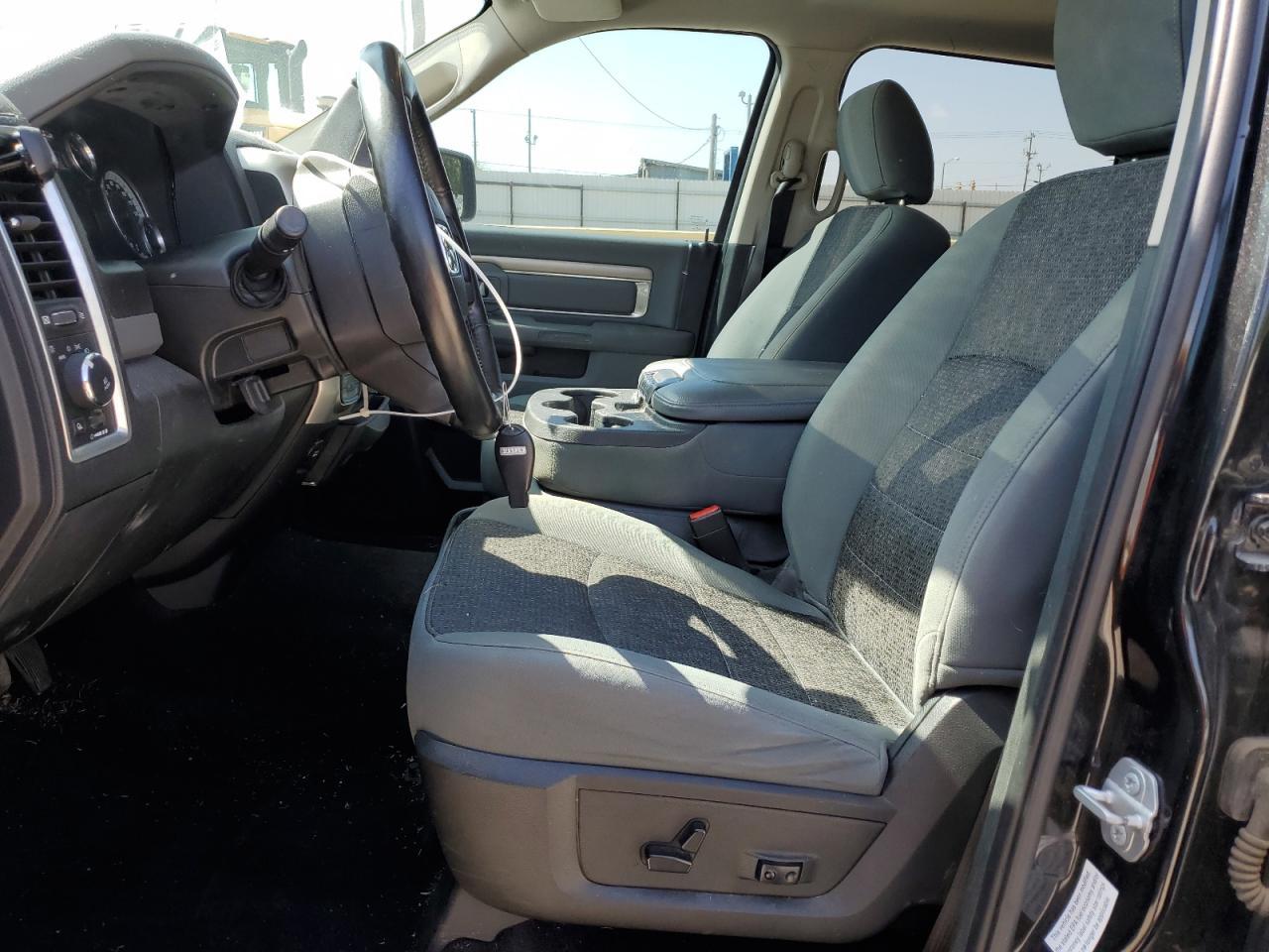 2017 RAM 1500 SLT - Image 7