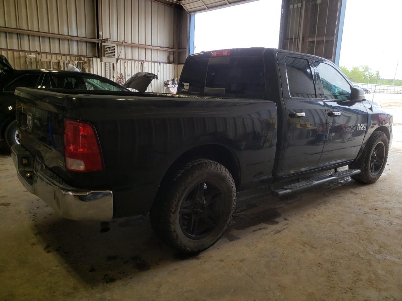 2017 RAM 1500 SLT - Image 3