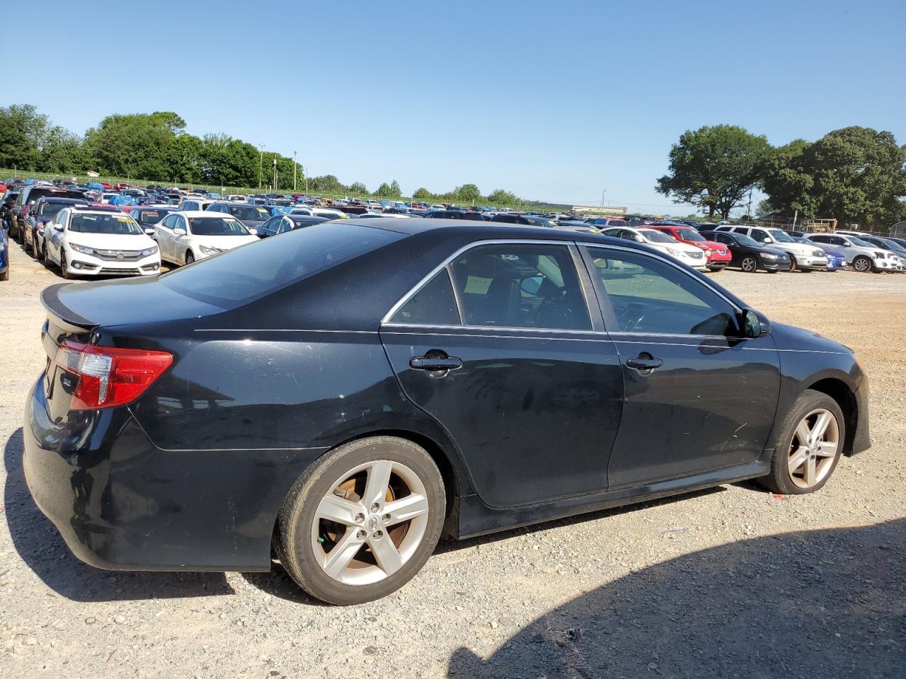 2014 TOYOTA CAMRY L - Фото 3