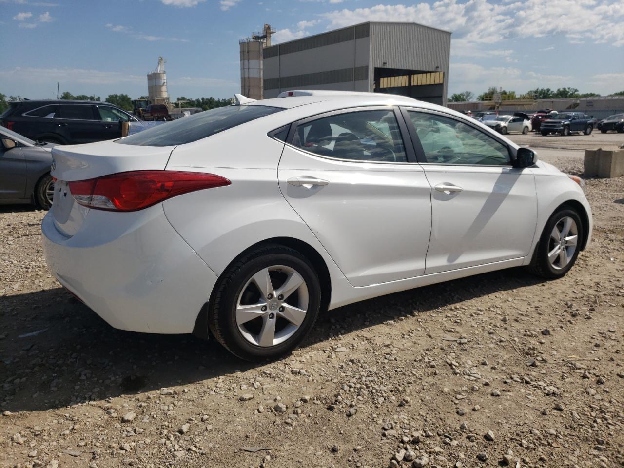 2013 HYUNDAI ELANTRA GL - Image 3
