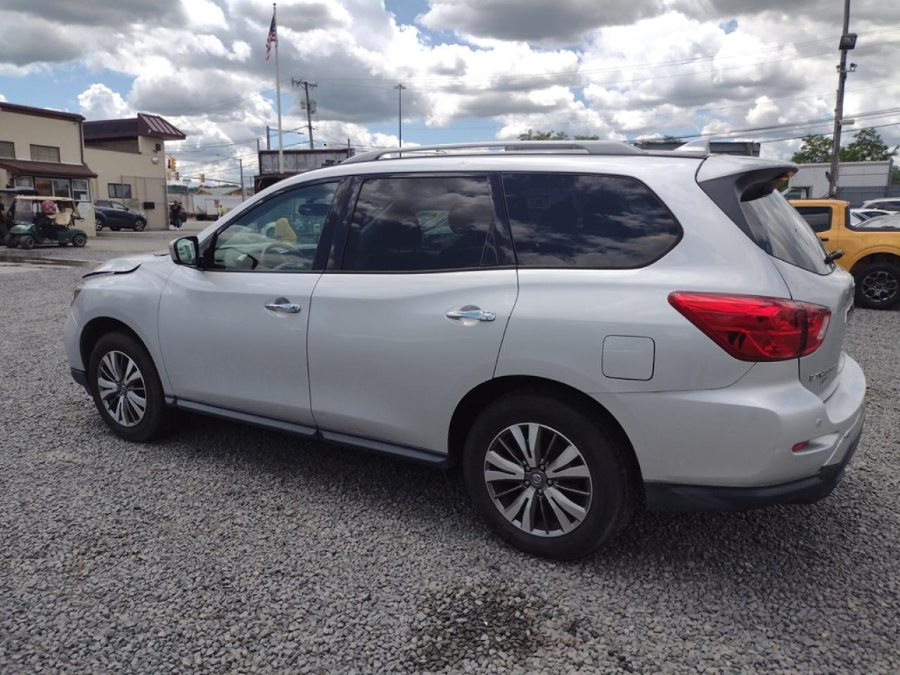 2019 NISSAN PATHFINDER - Image 2