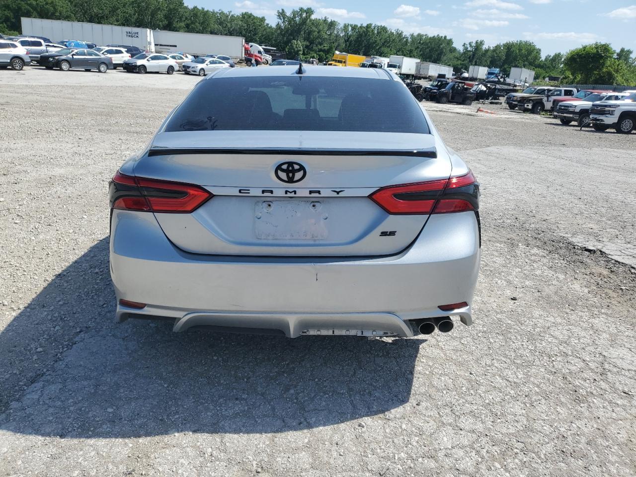 2020 TOYOTA CAMRY SE - Image 6