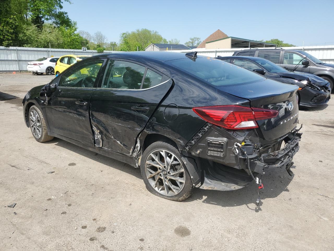 2019 HYUNDAI ELANTRA SE - Фото 2