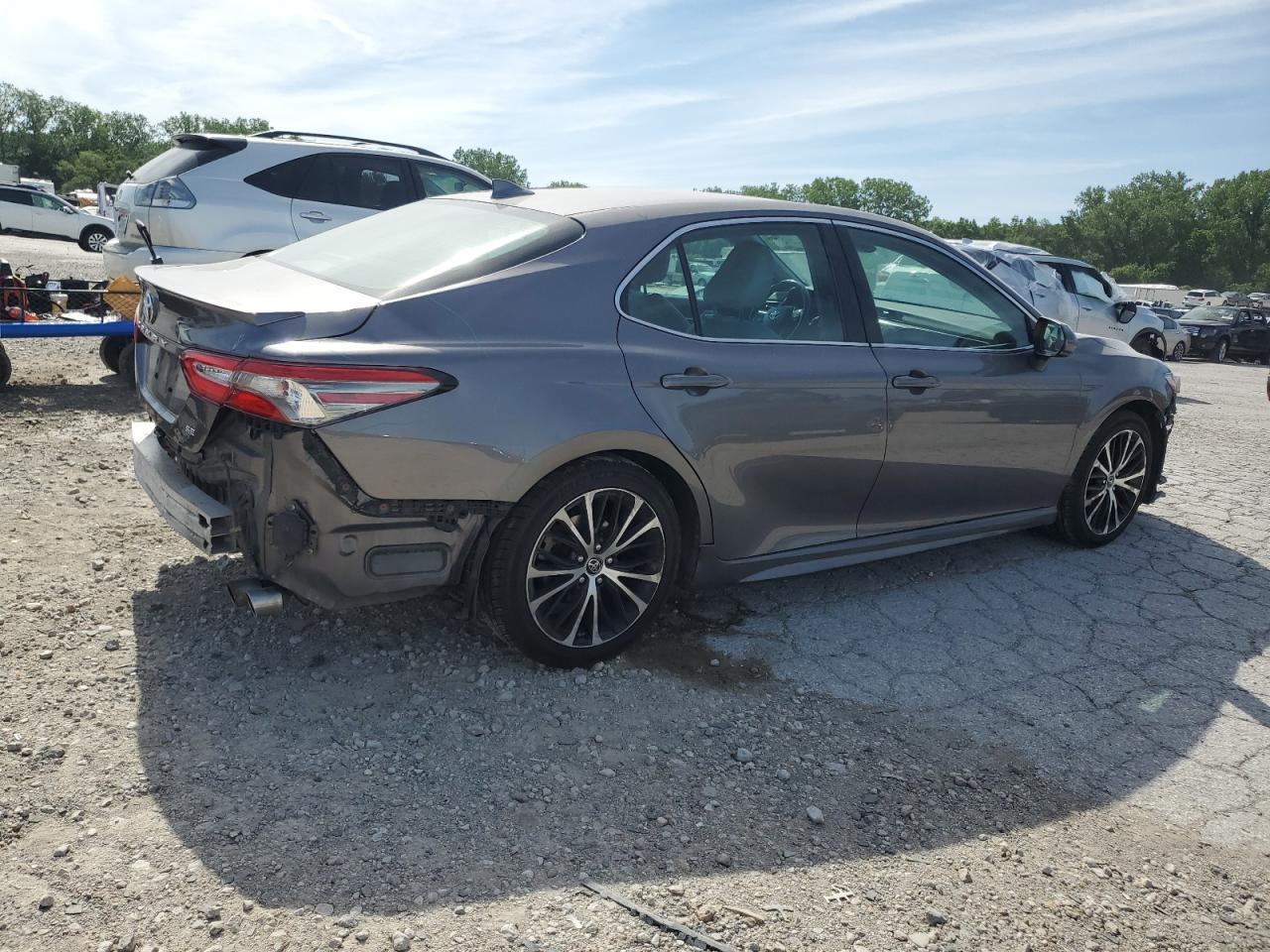 2019 TOYOTA CAMRY L - Image 3