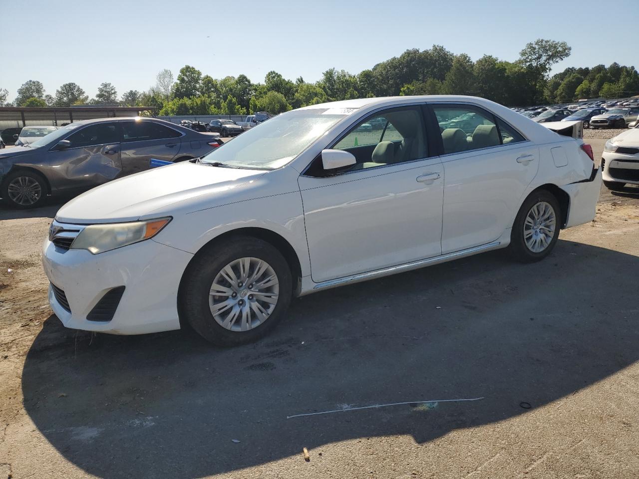 2014 TOYOTA CAMRY L car image