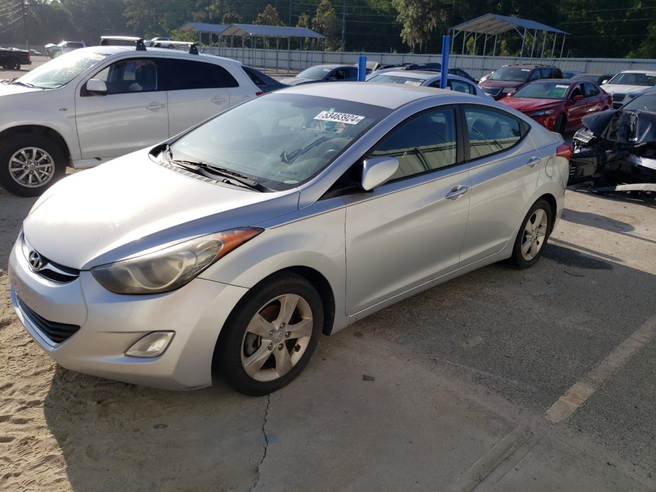 2013 HYUNDAI ELANTRA GL