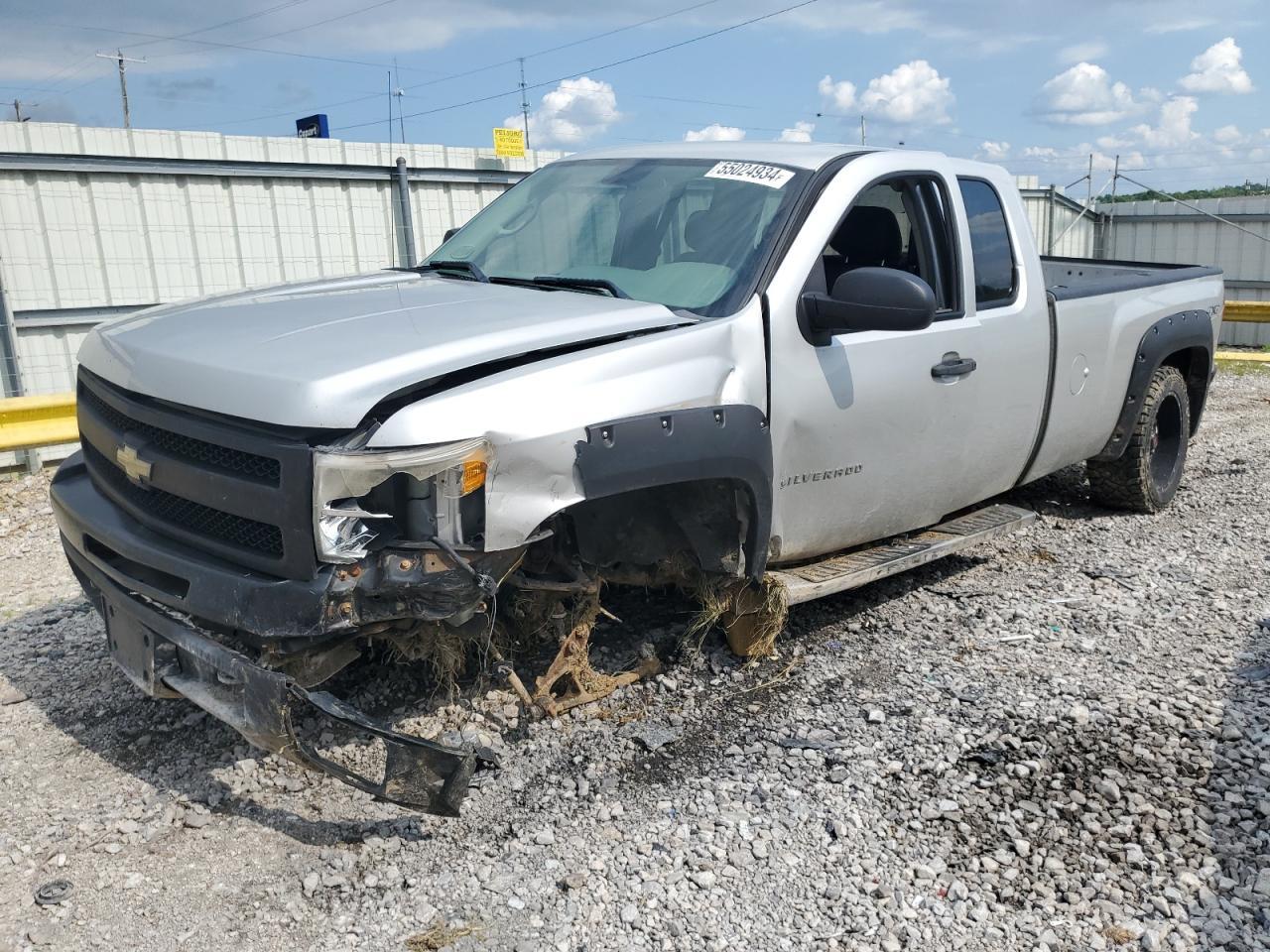 2011 CHEVROLET SILVERADO car image