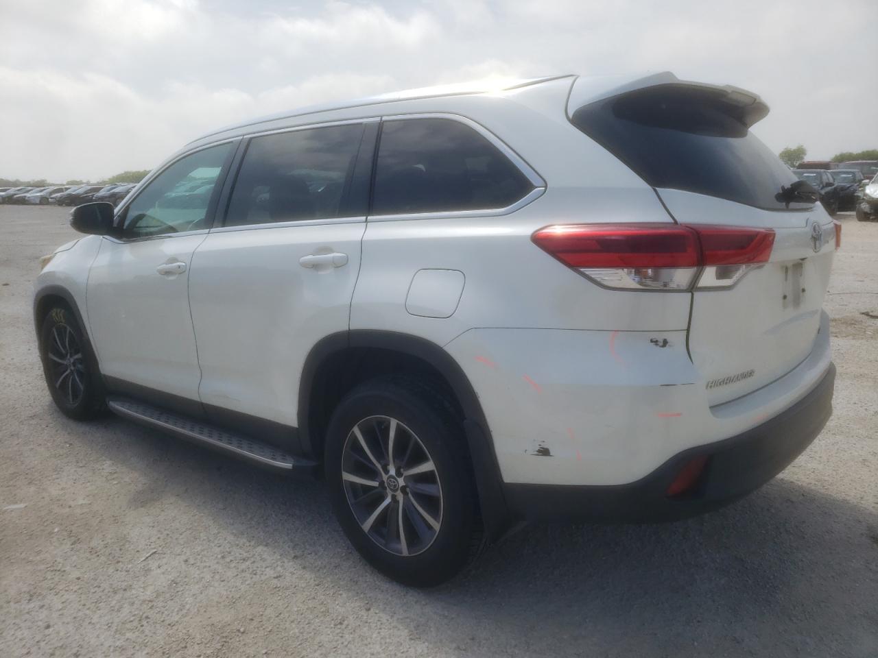 2019 TOYOTA HIGHLANDER - Фото 2