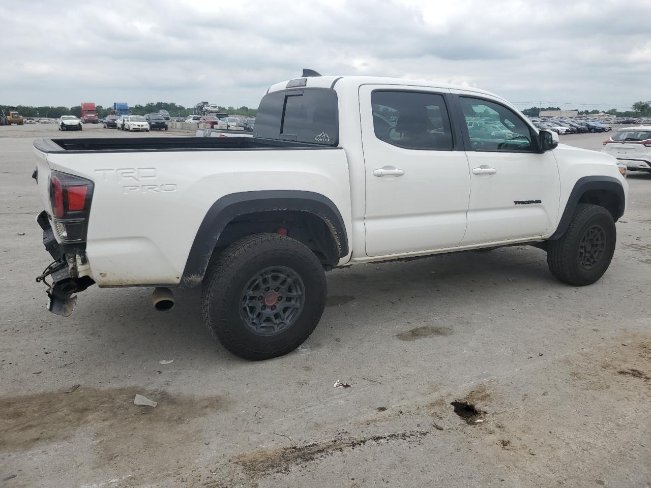 2023 TOYOTA TACOMA DOU - Фото 3