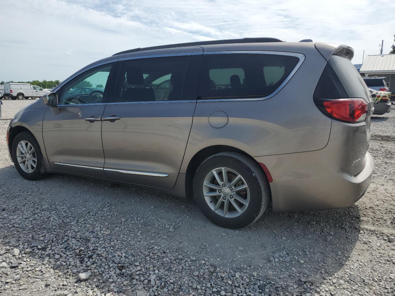 2017 CHRYSLER PACIFICA T - Image 2