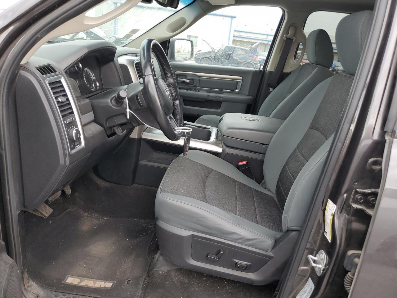 2017 RAM 1500 SLT - Image 7