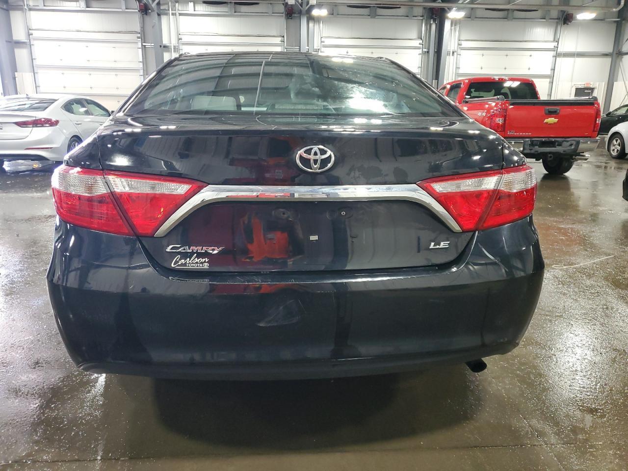 2016 TOYOTA CAMRY LE - Фото 6