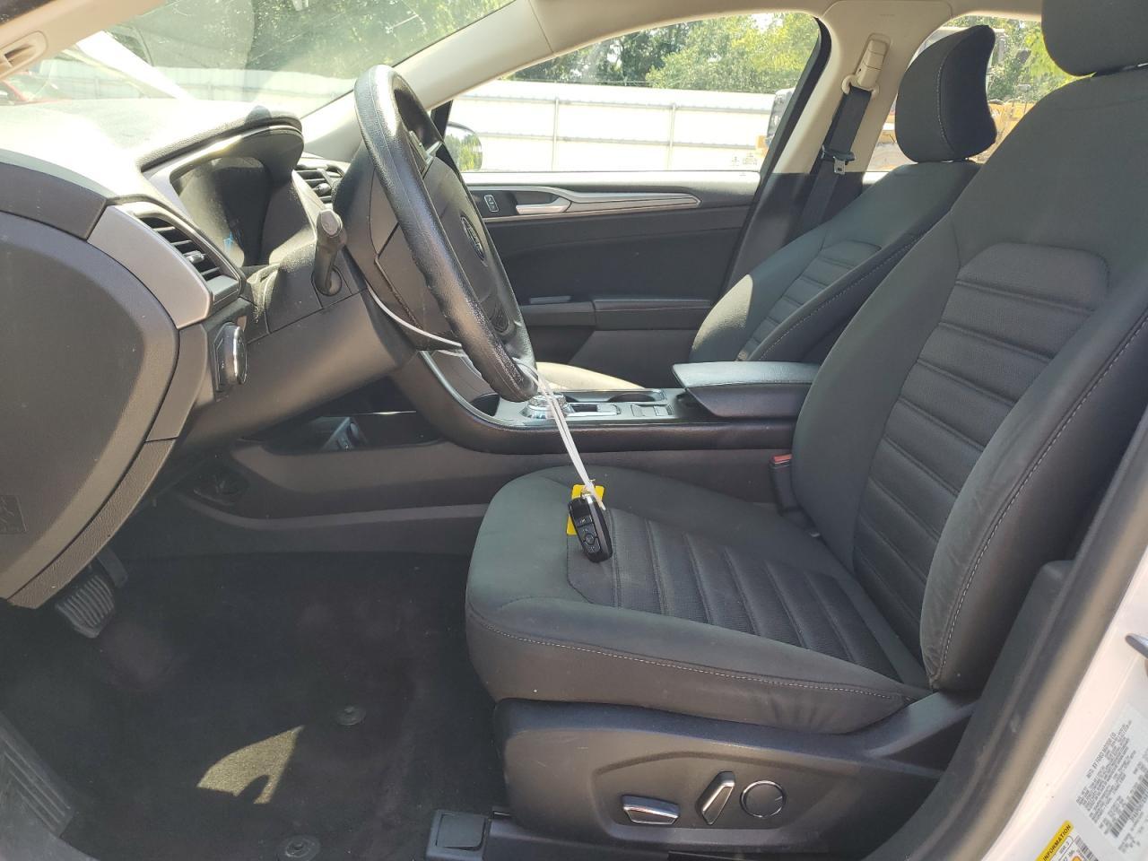 2017 FORD FUSION SE - Image 7