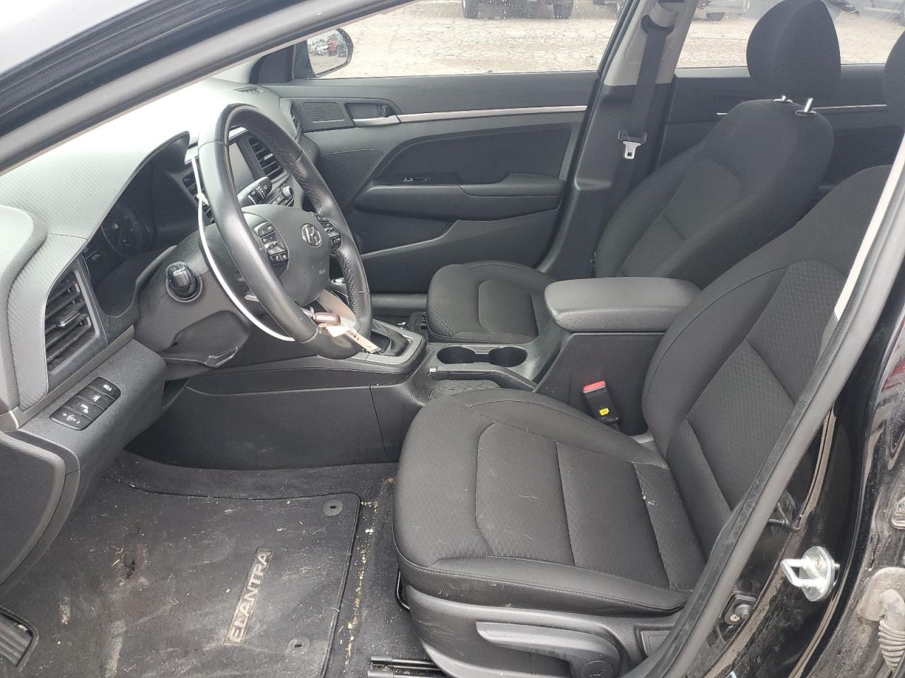 2019 HYUNDAI ELANTRA SE - Фото 7
