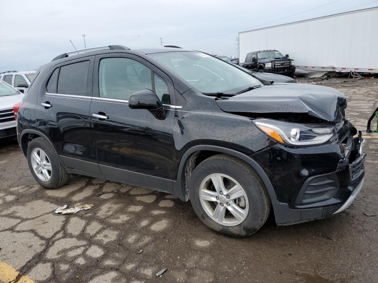 2019 CHEVROLET TRAX 1LT - Image 4