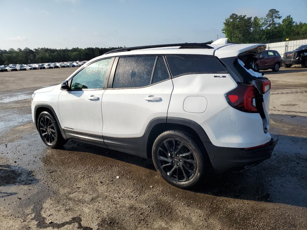 2023 GMC TERRAIN SL - Image 2