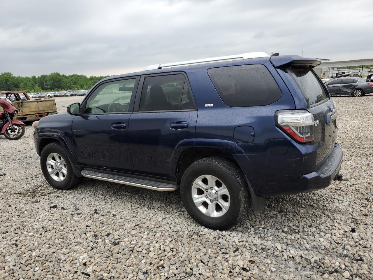 2017 TOYOTA 4RUNNER SR - Image 2