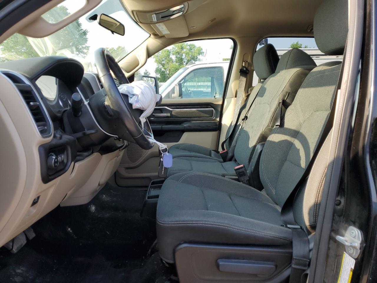 2019 RAM 1500 BIG H - Фото 7