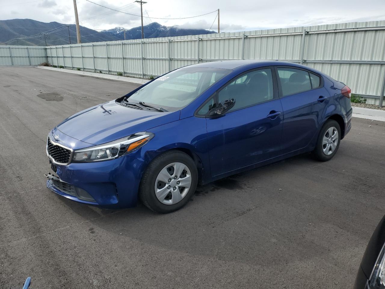 2017 KIA FORTE LX car image