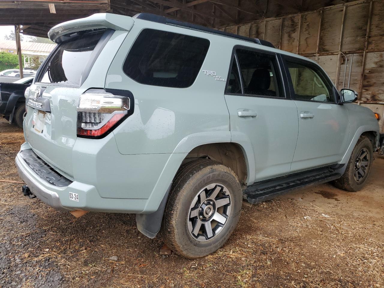 2022 TOYOTA 4RUNNER SR - Фото 3