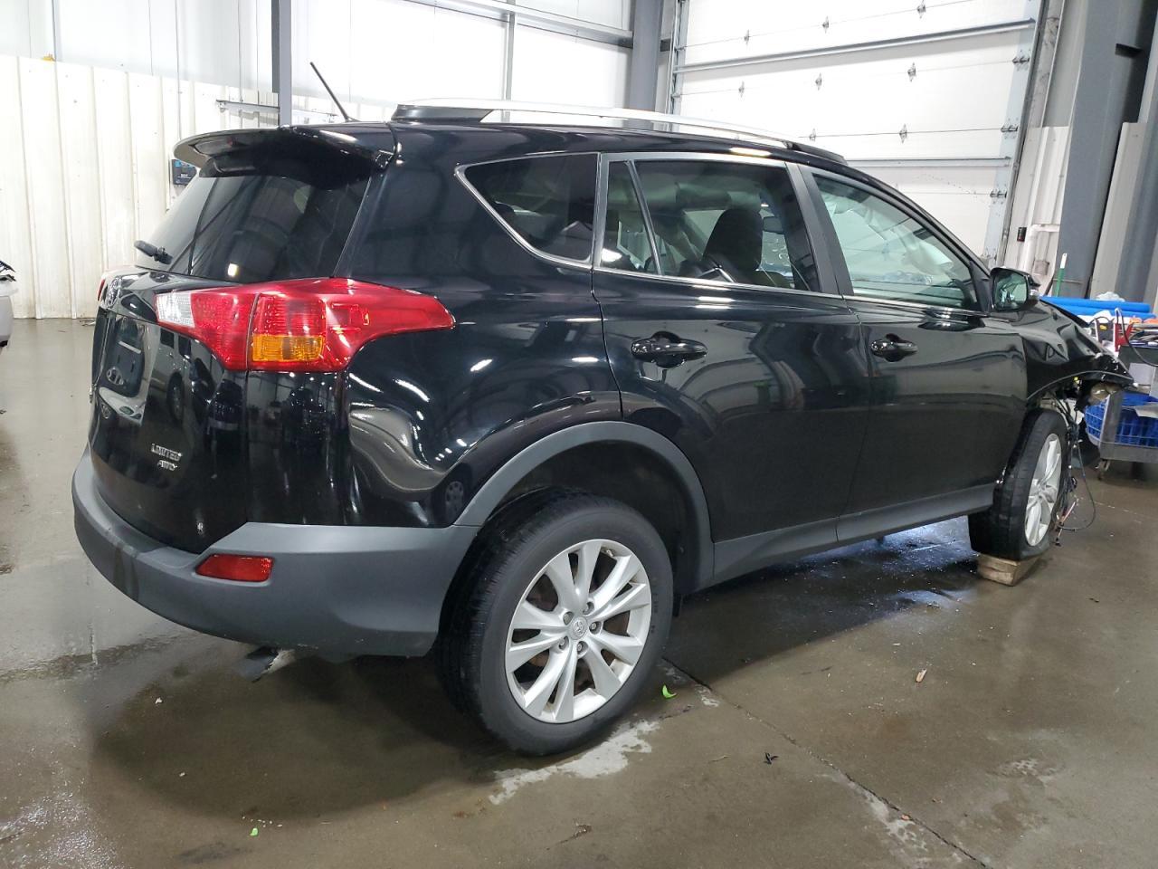 2015 TOYOTA RAV4 LIMIT - Фото 3