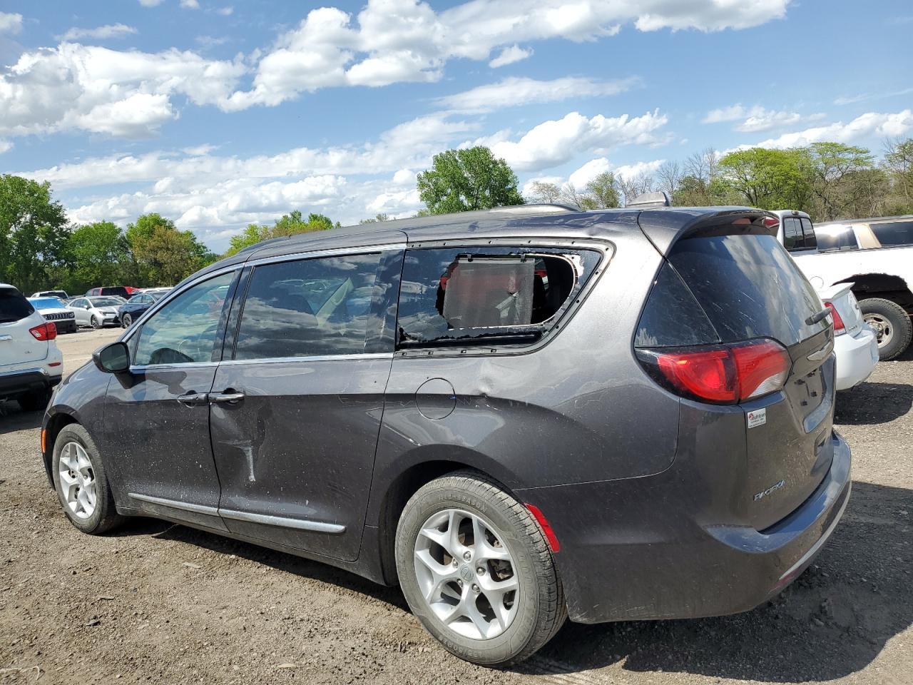 2017 CHRYSLER PACIFICA T - Image 2