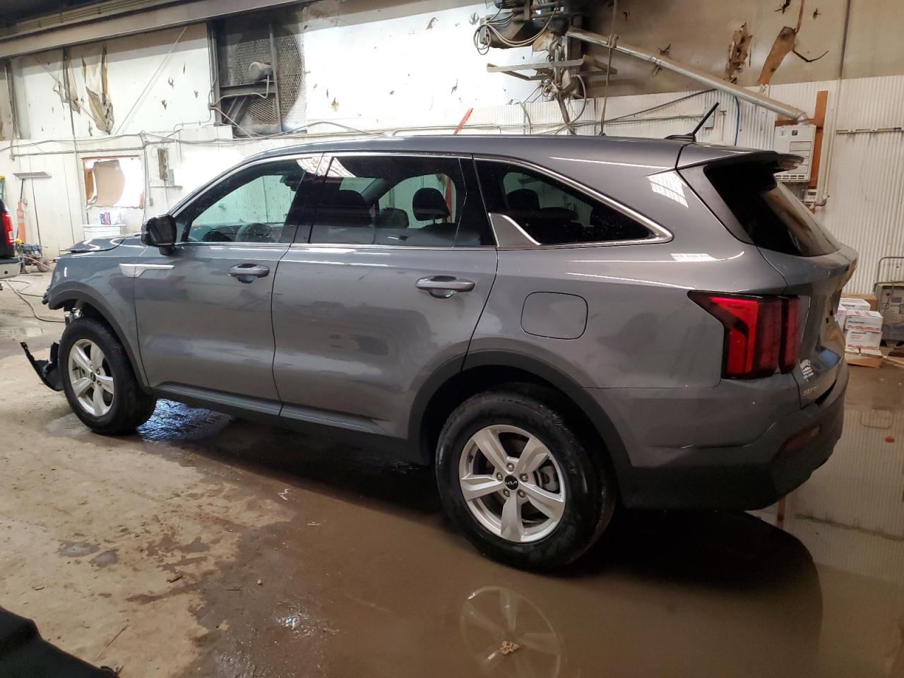 2023 KIA SORENTO LX - Image 2