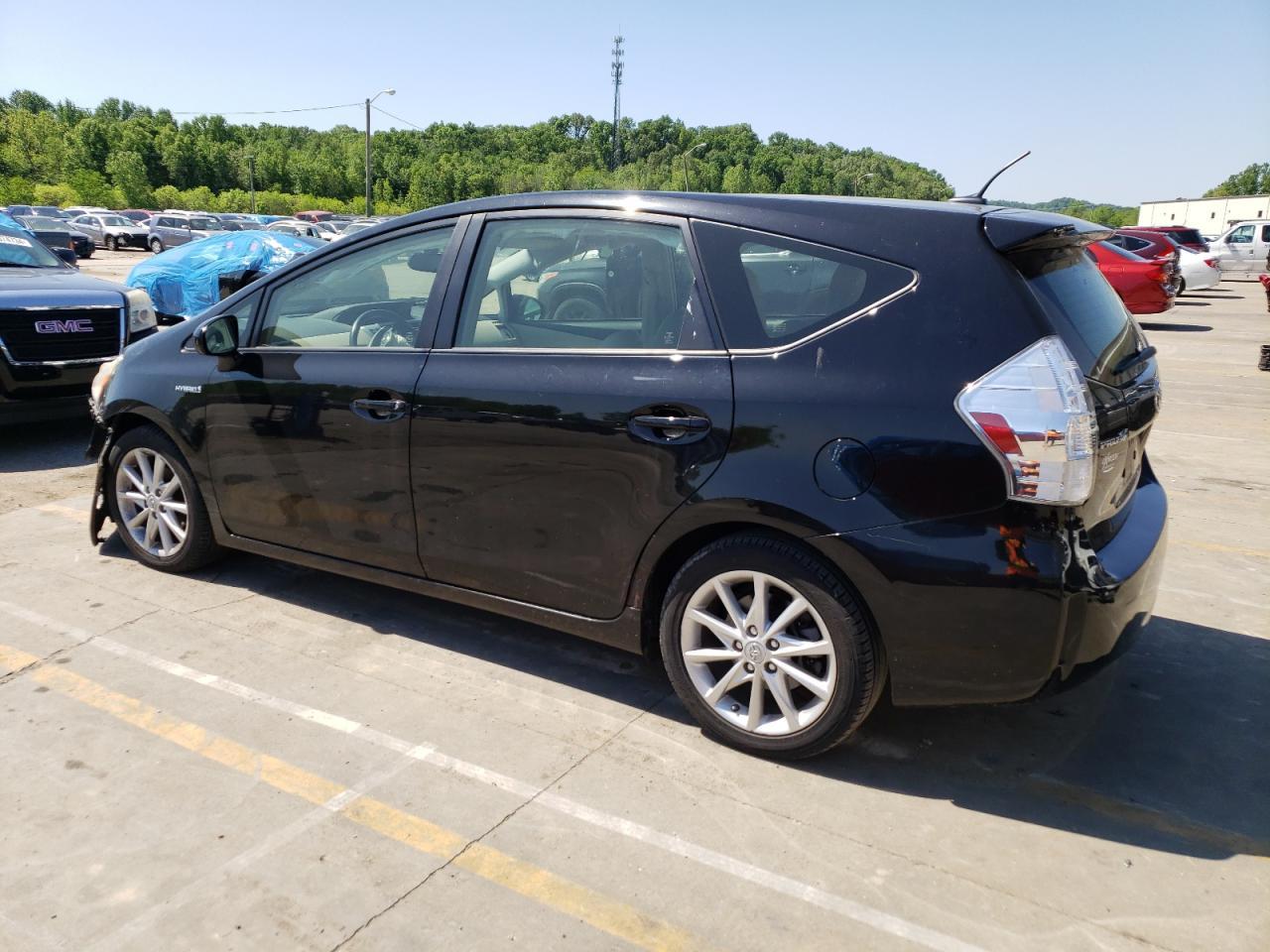 2013 TOYOTA PRIUS V - Фото 2