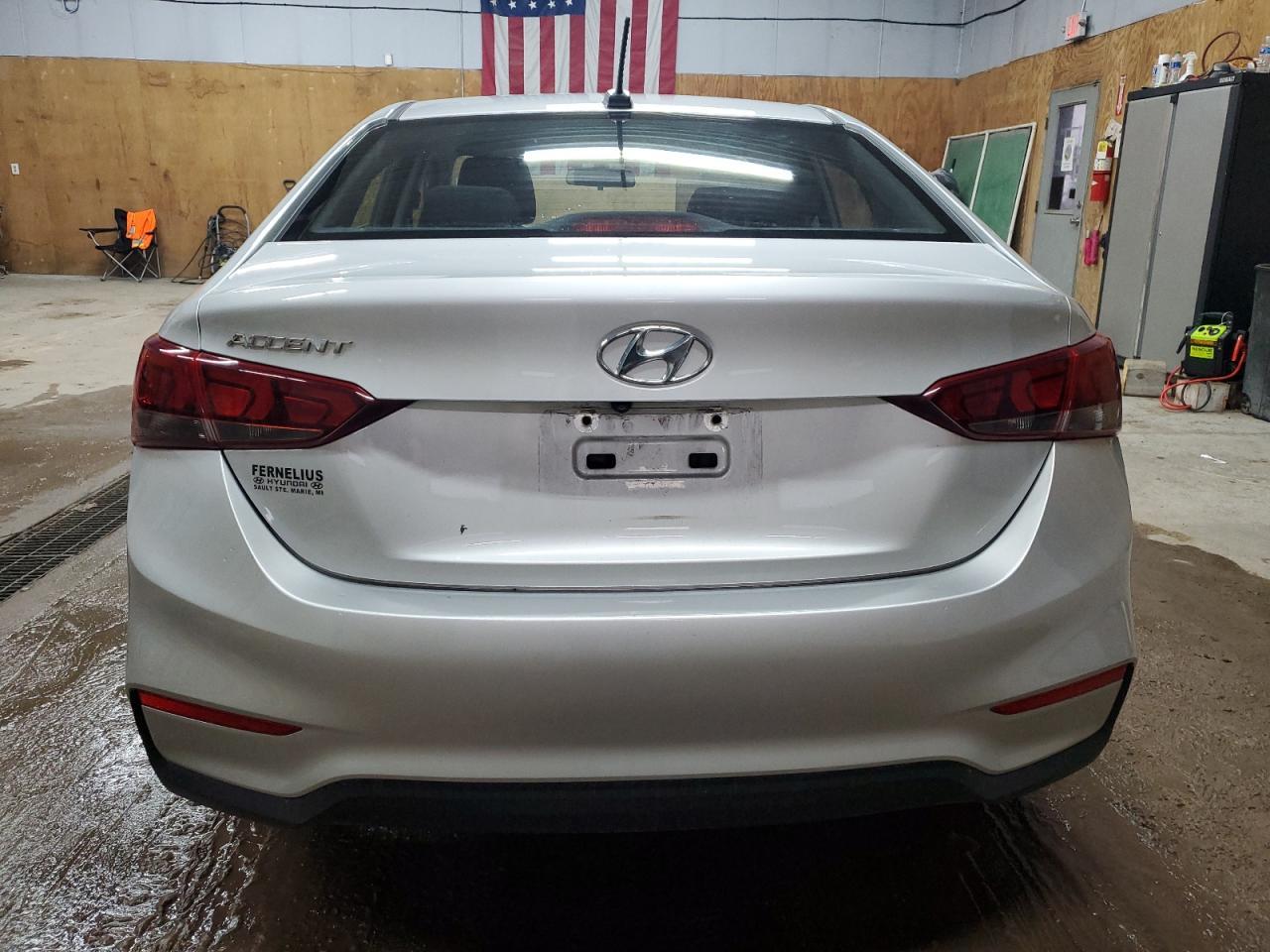 2019 HYUNDAI ACCENT SE - Фото 6