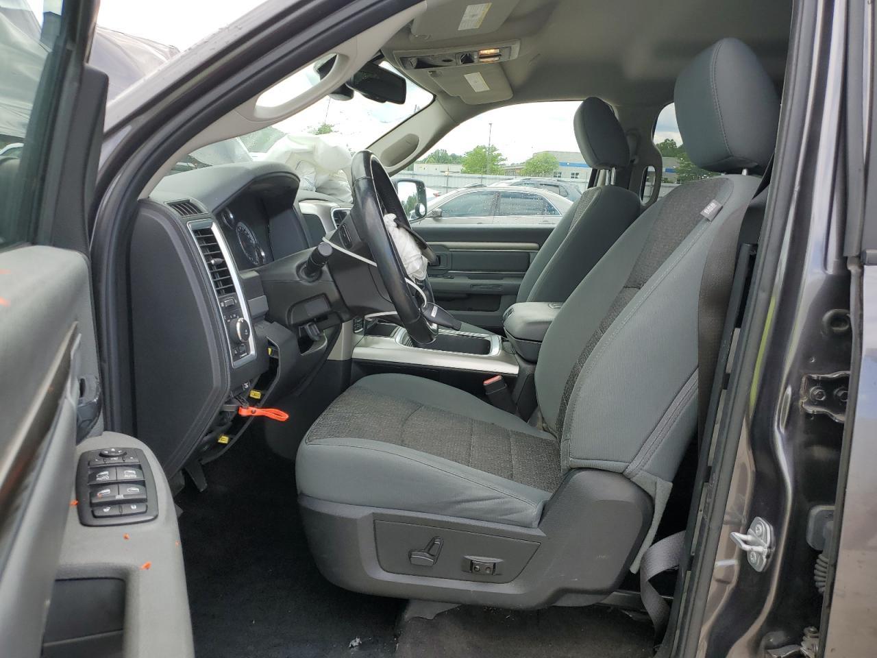 2017 RAM 1500 SLT - Image 7