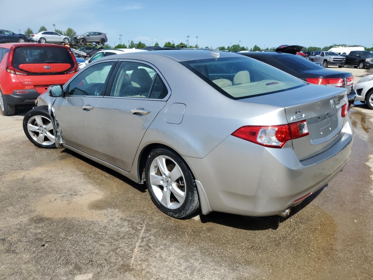 2010 ACURA TSX - Image 2