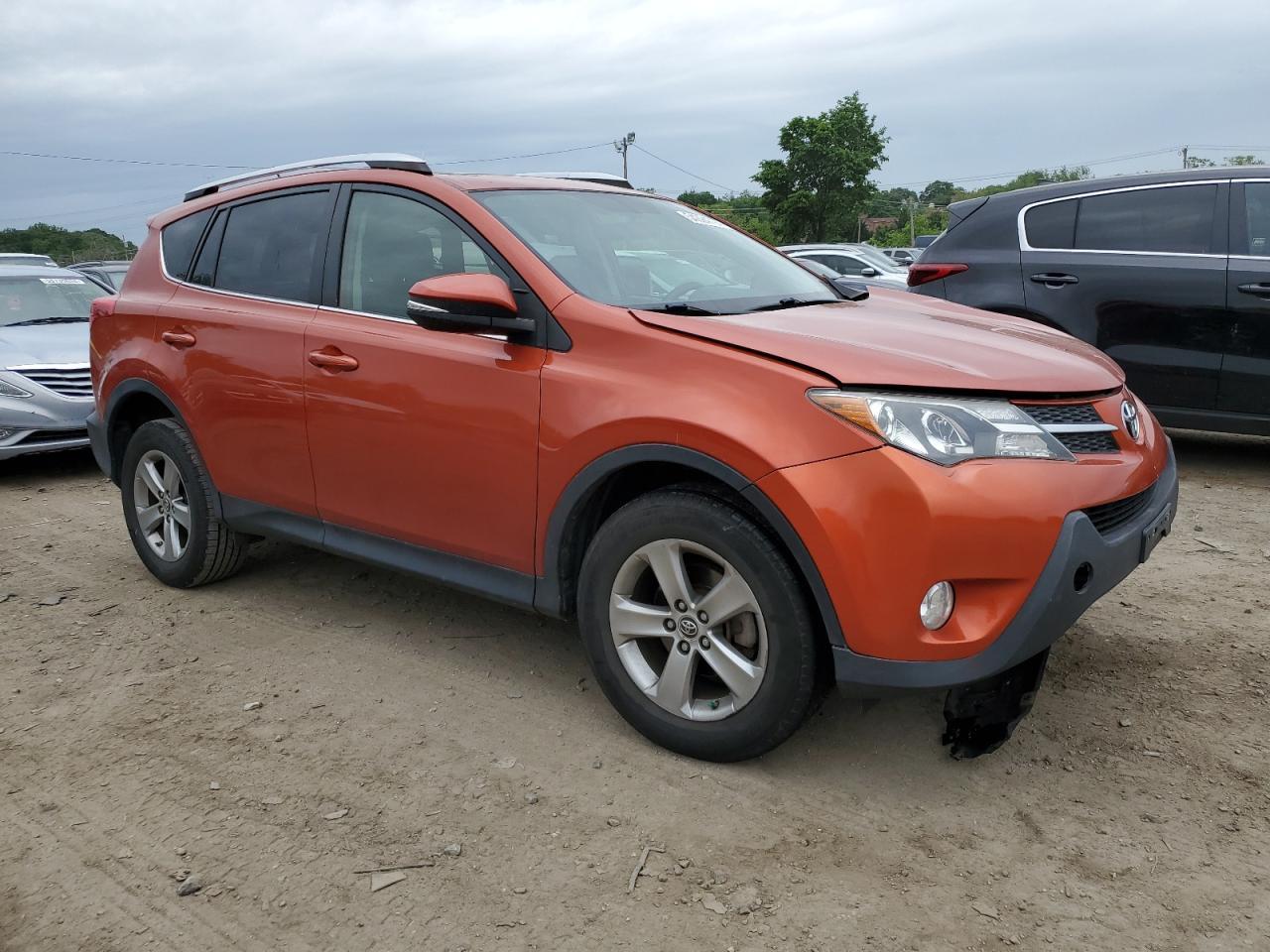 2015 TOYOTA RAV4 XLE - Фото 4