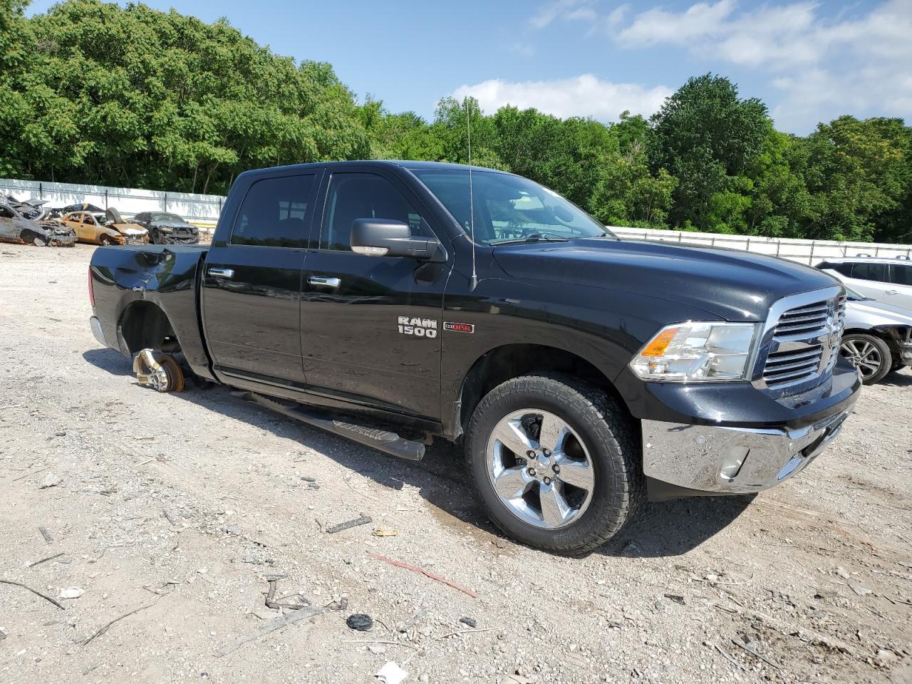 2017 RAM 1500 SLT - Image 4