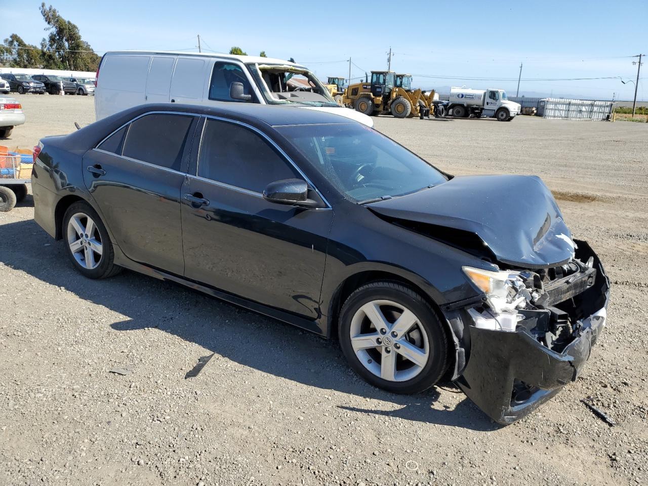 2013 TOYOTA CAMRY L - Фото 4