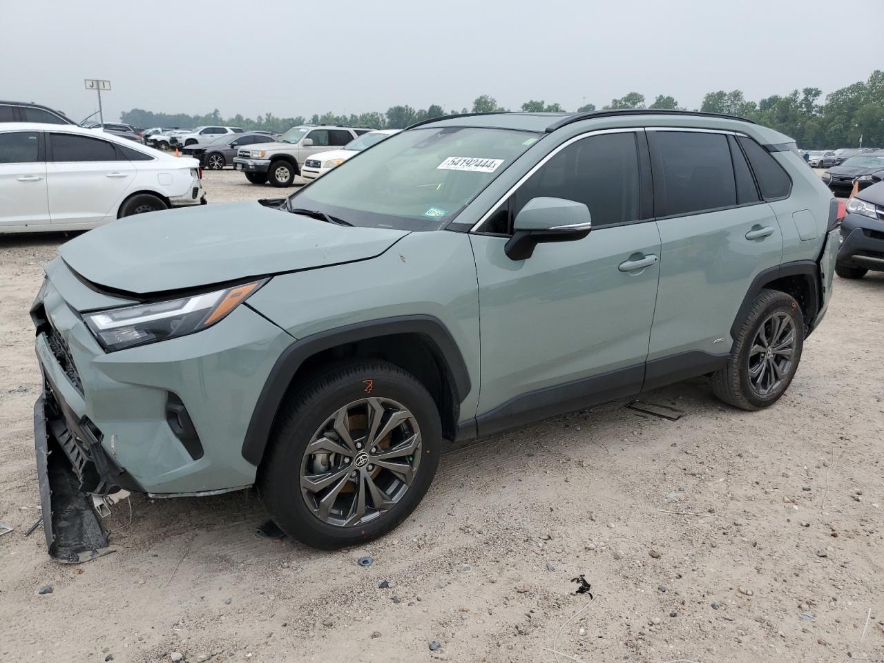 2022 TOYOTA RAV4 XLE P