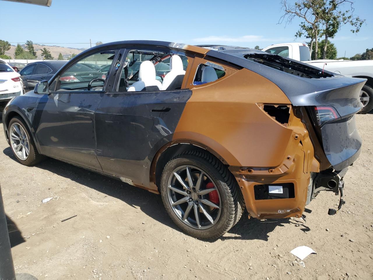 2022 TESLA MODEL Y - Image 2