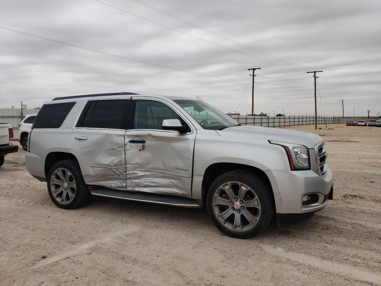 2016 GMC YUKON SLT - Image 4