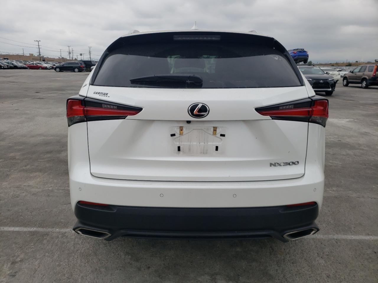 2020 LEXUS NX 300 - Фото 6