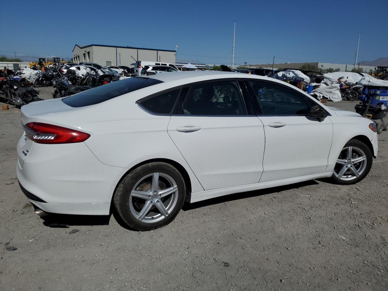 2017 FORD FUSION SE - Фото 3
