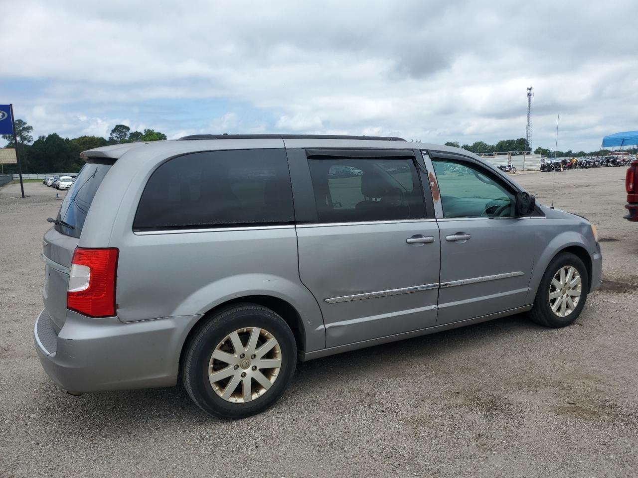 2014 CHRYSLER TOWN & COU - Image 3