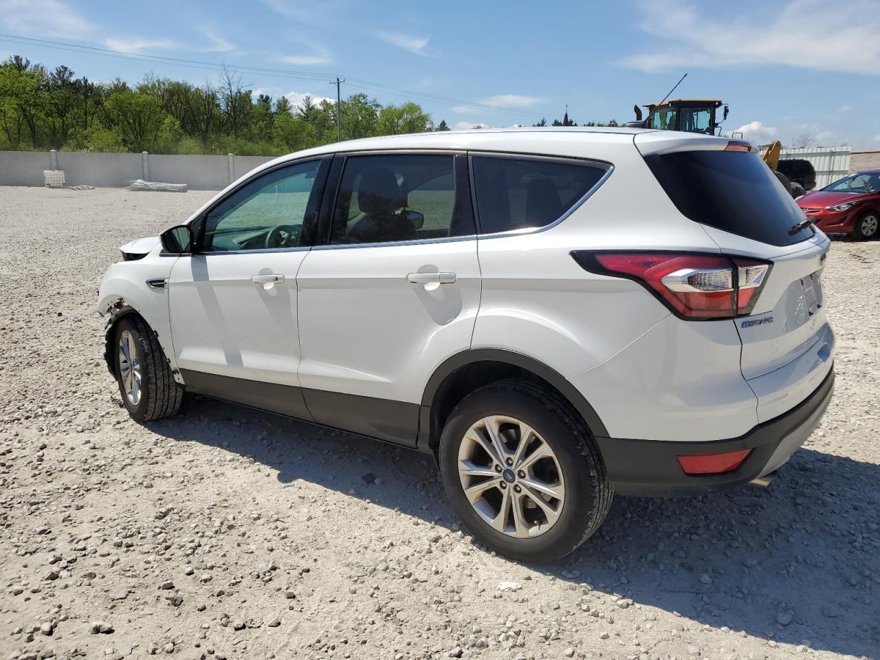 2017 FORD ESCAPE SE - Фото 2