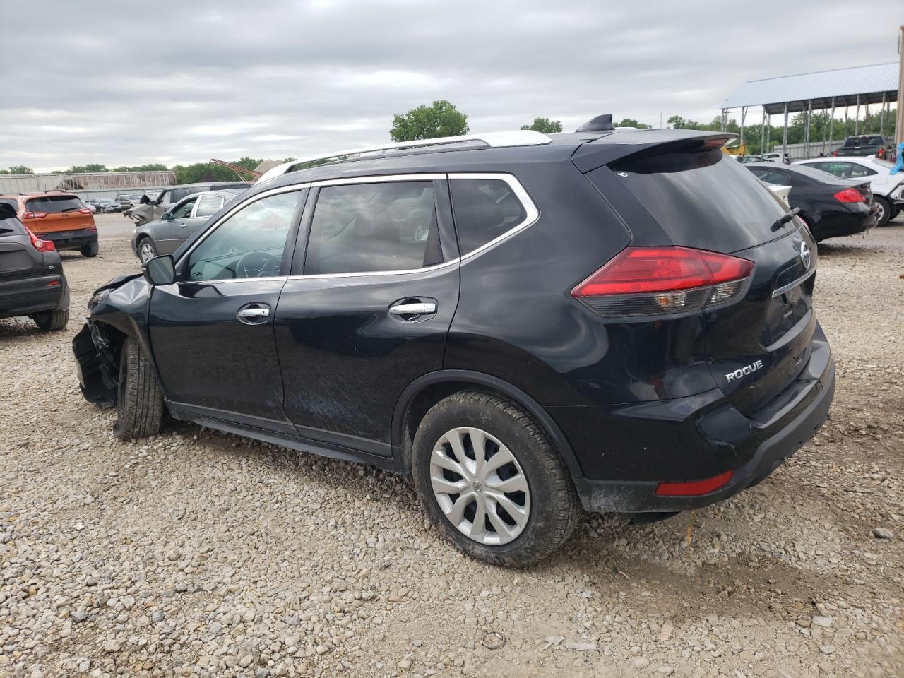 2017 NISSAN ROGUE S - Фото 2