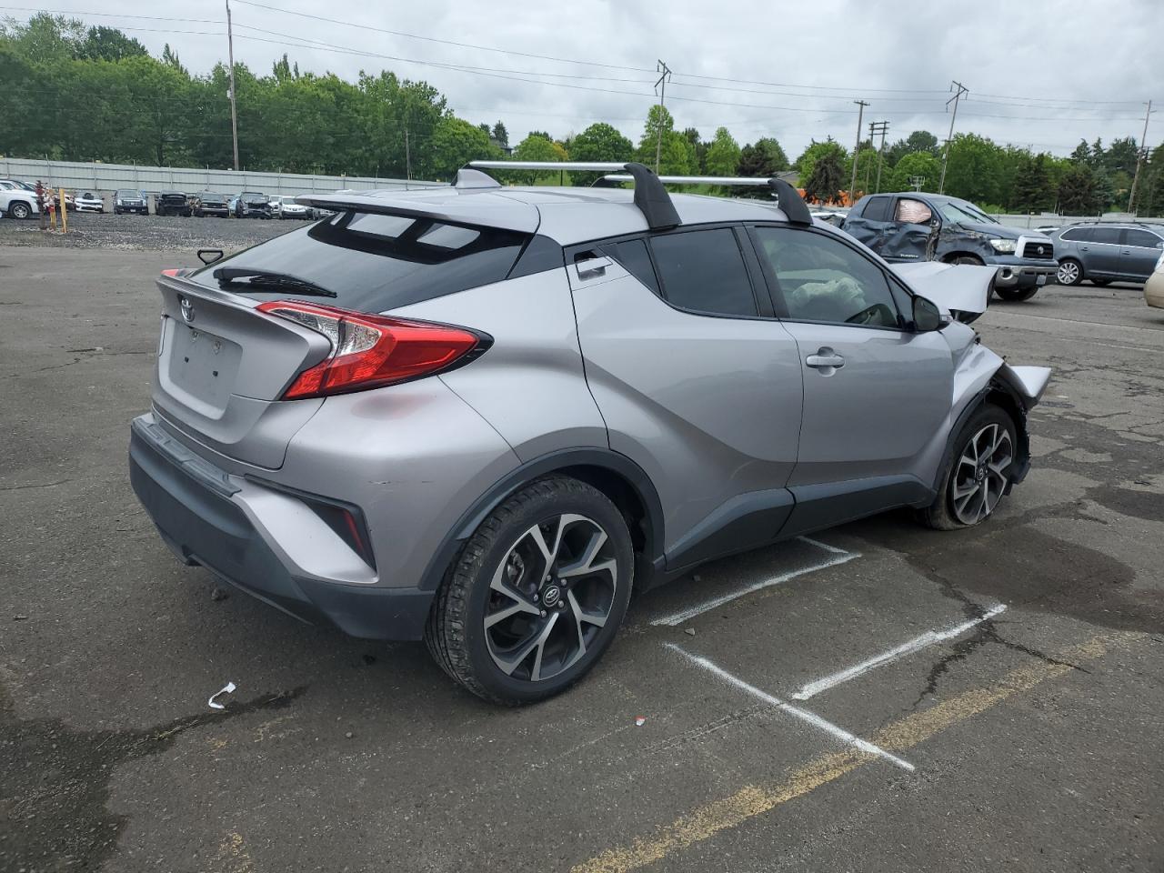 2019 TOYOTA C-HR XLE - Фото 3