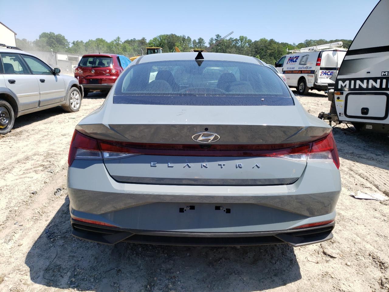 2023 HYUNDAI ELANTRA SE - Фото 6