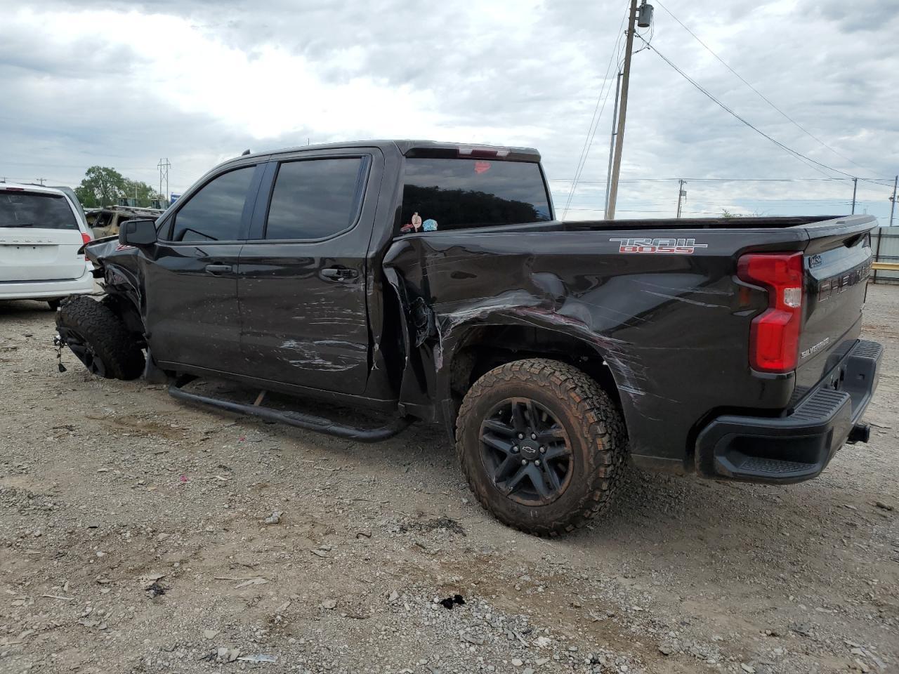 2019 CHEVROLET SILVERADO - Фото 2